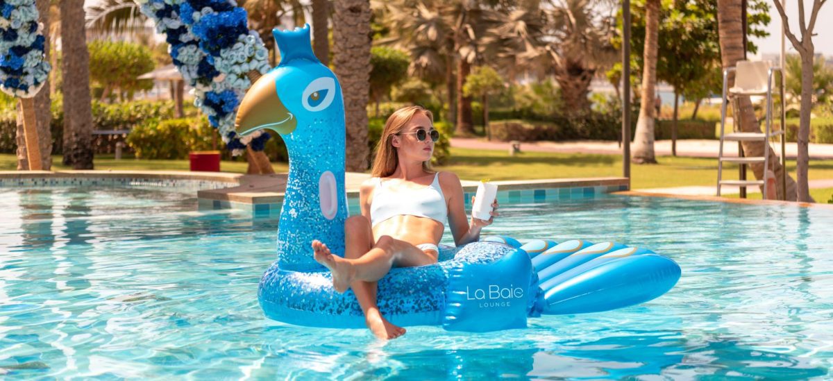 LA BAIE, THE RITZ-CARLTON, DUBAI’S CHIC POOLSIDE VENUE, RELAUNCHES ITS LADIES DAY THIS MARCH