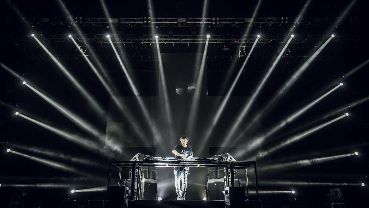 Experience the Electrifying Energy of ATLANTIS LIVE with Martin Garrix in Dubai