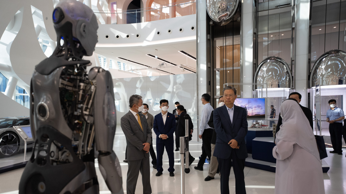 High level Chinese delegation visits Museum of the Future
