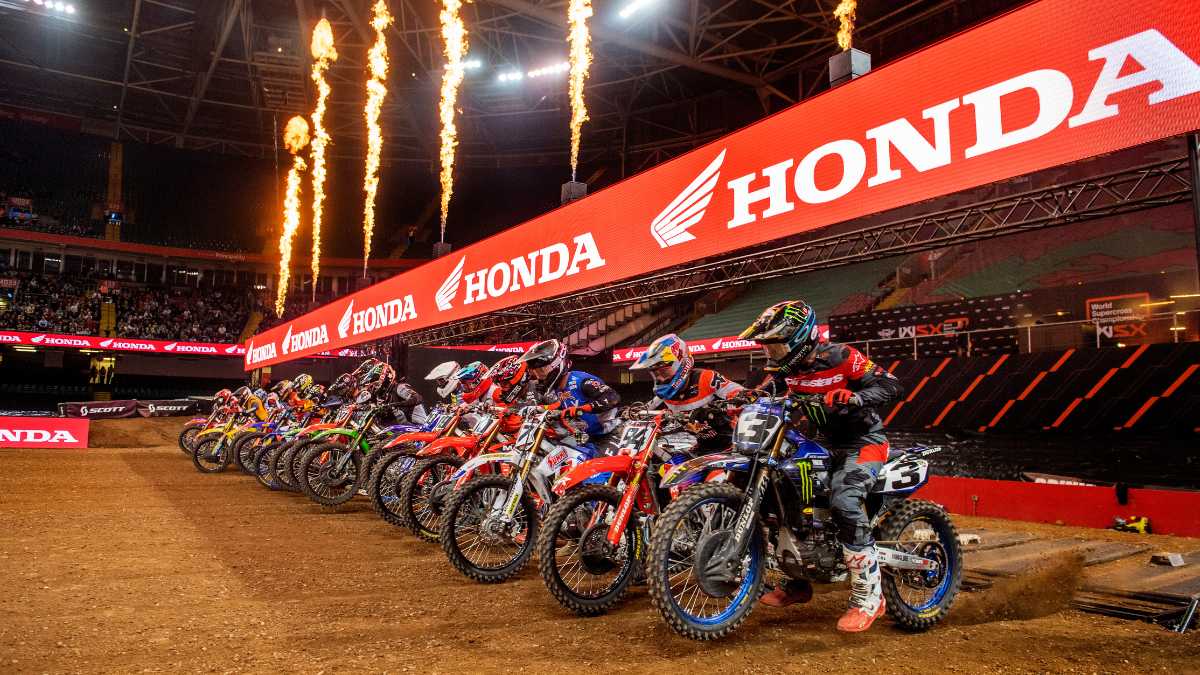 Roaring into Abu Dhabi: World Supercross Championship Comes to Yas Island