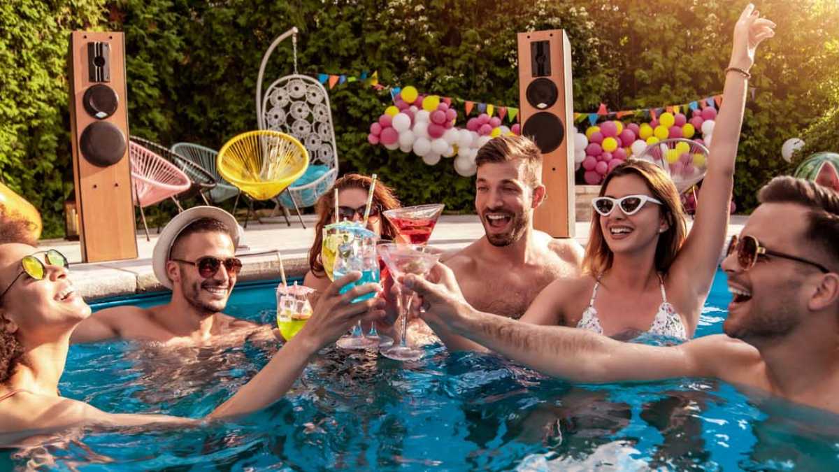 The coolest pool parties in Dubai