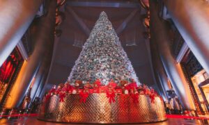 Hamley's Joins Burj Al Arab for a Magical Christmas!