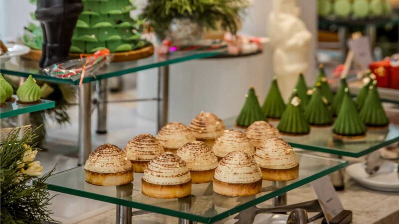 Yule Logs From Tradition to TikTok Sensation - A Viral Dessert Phenomenon! (3)