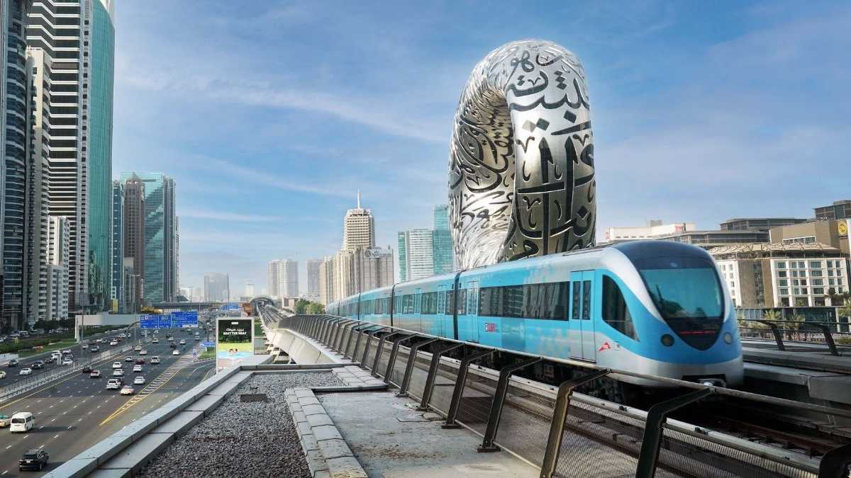 Dubai's Transportation Triumph: 702 Million Riders and Counting!