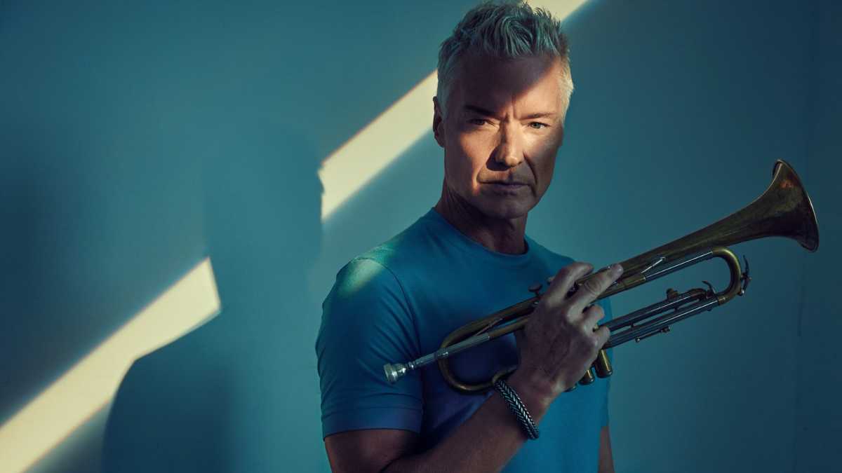 See Chris Botti perform live on stage at Dubai Opera