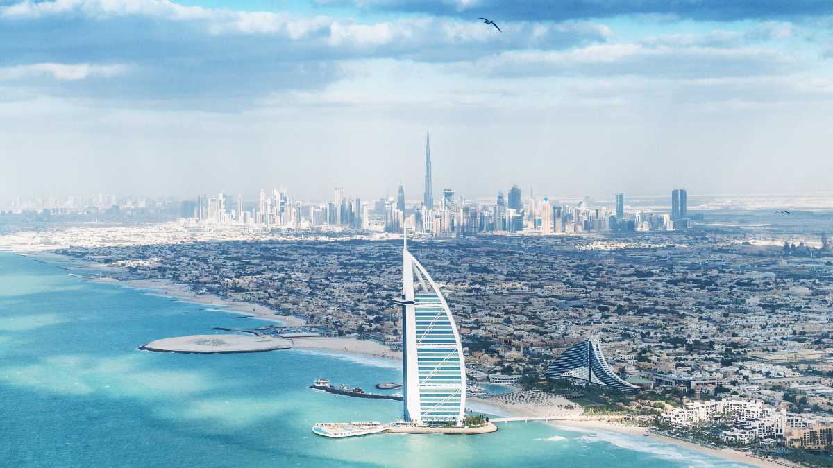 Discover Dubai’s Best Art Spots and Experiences