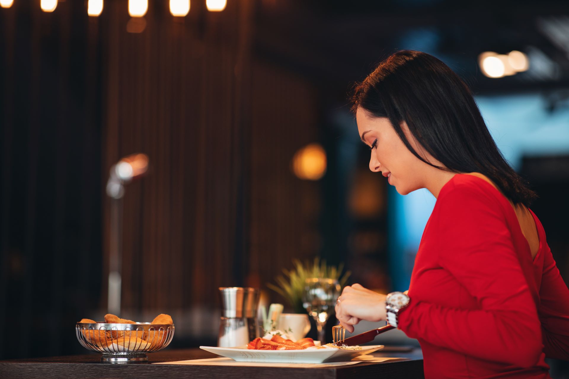 Solo Dining in Dubai