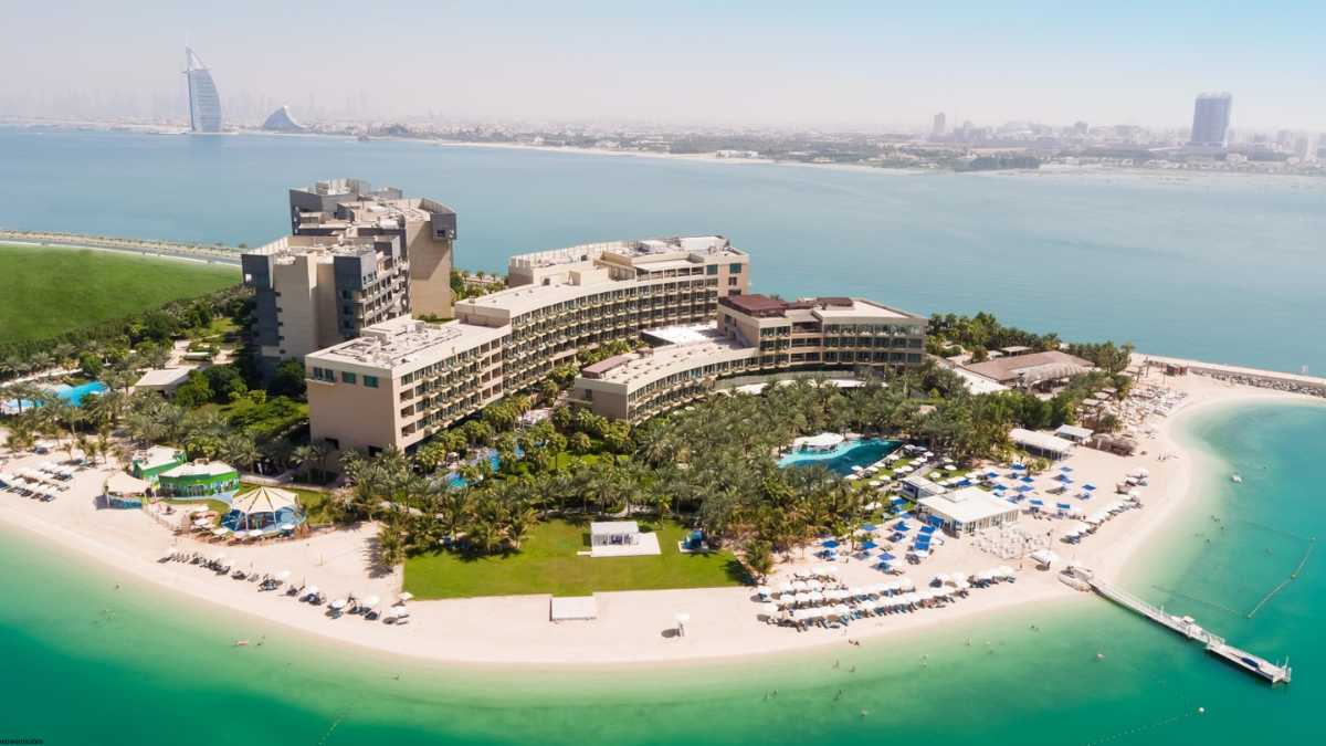 All-Exclusive Escape Awaits at the Iconic Rixos The Palm Dubai Hotel & Suites