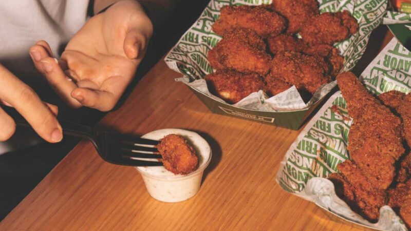 Wingstop Brings the Heat: The Hottest Launch Yet—Hot Honey Dry Rub Now Available in the UAE!