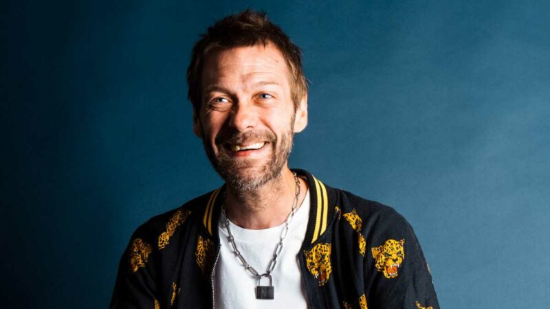 Kasabian’s Tom Meighan Brings His “RAW25” Acoustic Tour To Dubai
