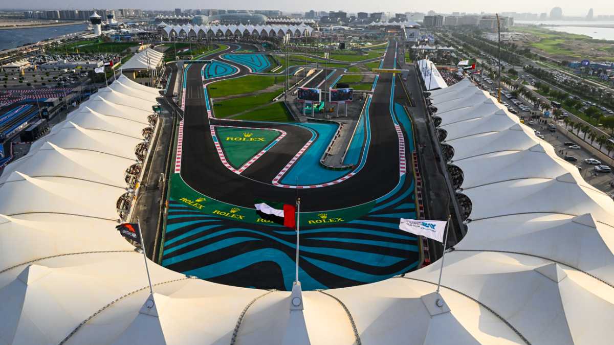 All 10 Teams Arrive for the FORMULA 1 ETIHAD AIRWAYS ABU DHABI GRAND PRIX