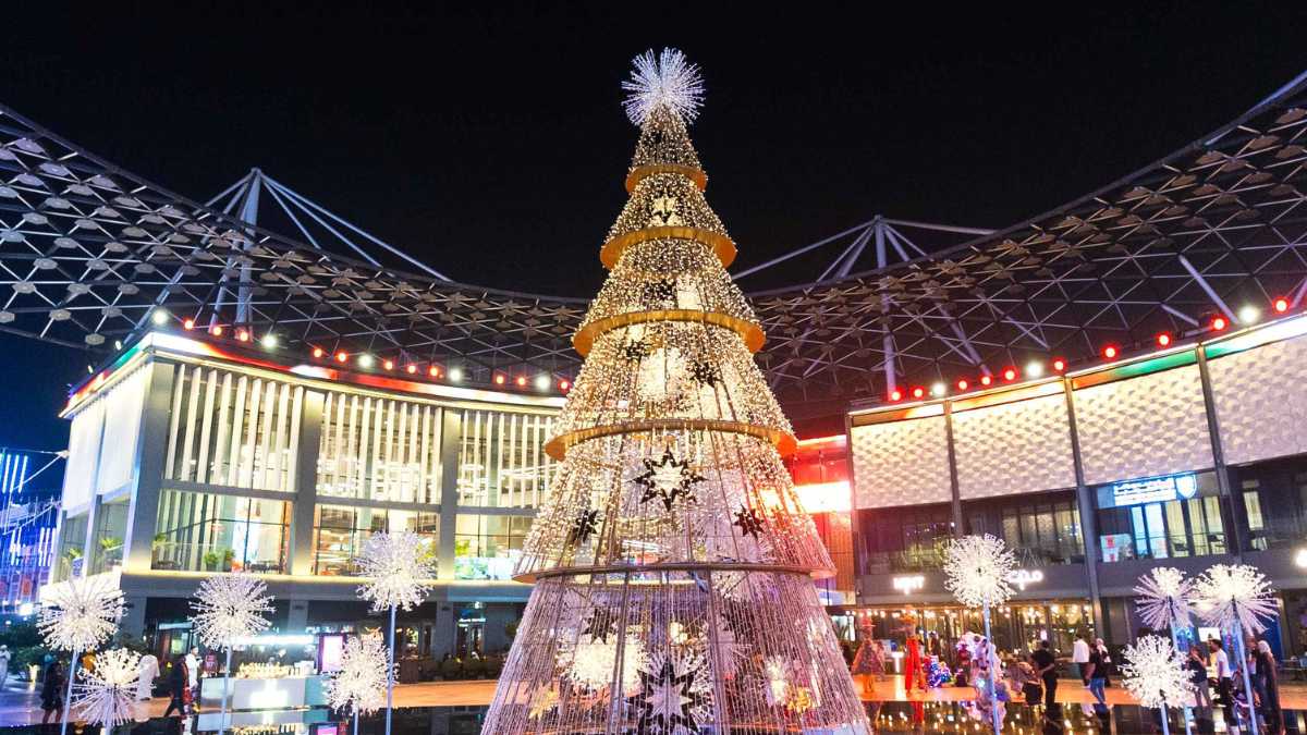 City Walk Lights Up with Festive Cheer for DSF’s 30th Anniversary