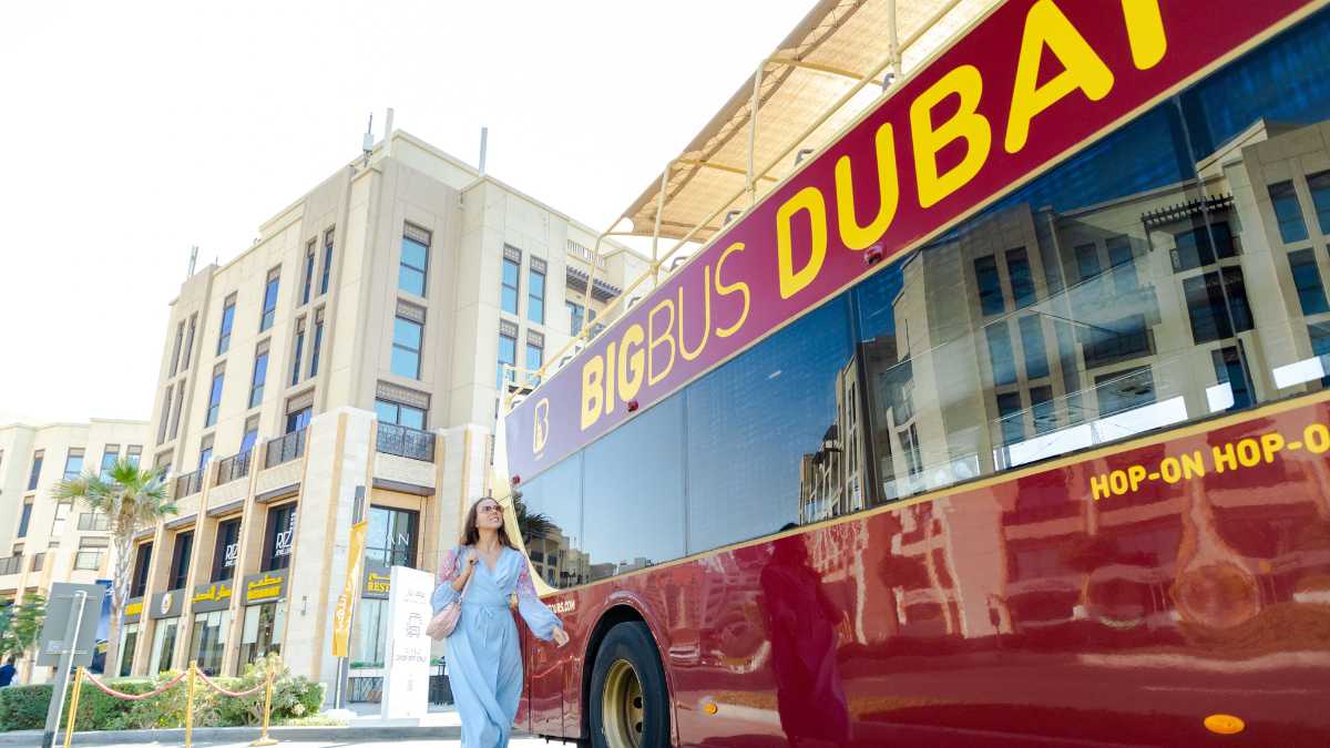 Tourists Flock to Dubai Gold Souk Extension with Big Bus Tours