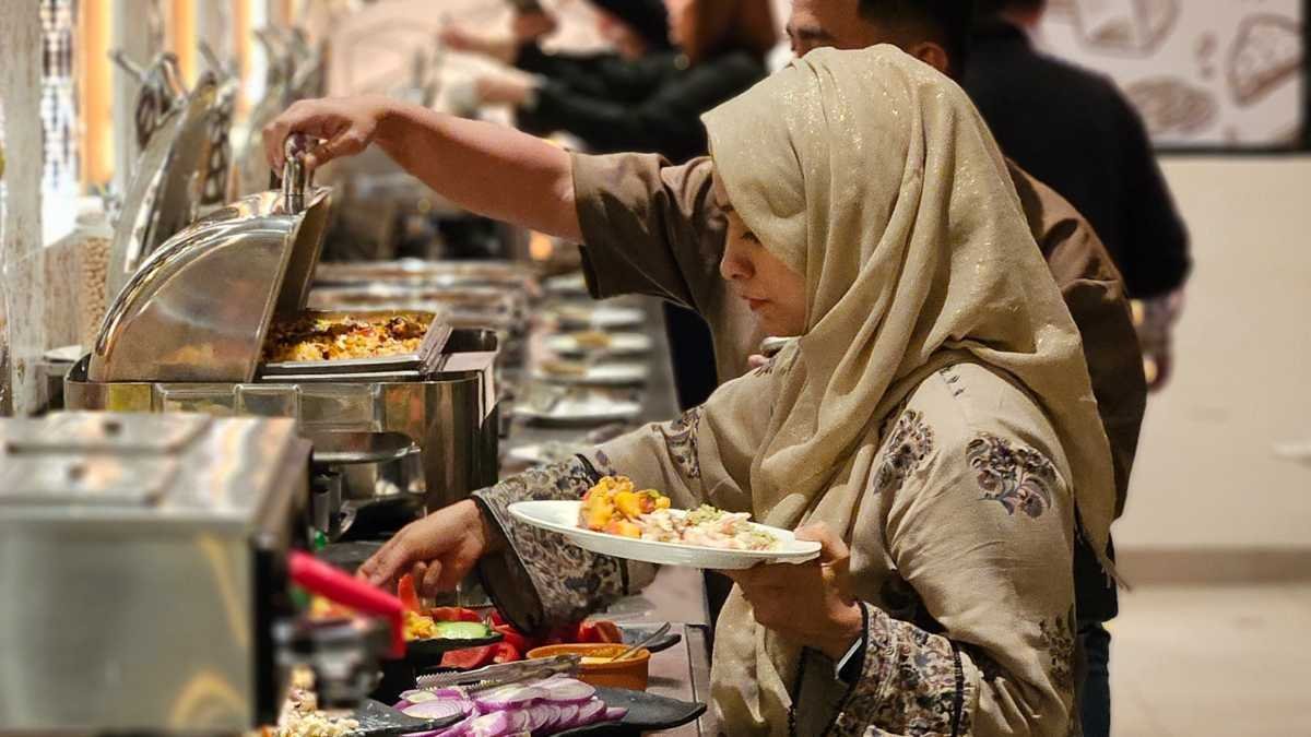 Celebrate Eid with an Exquisite Culinary Experience at Grand Kingsgate Waterfront Hotel