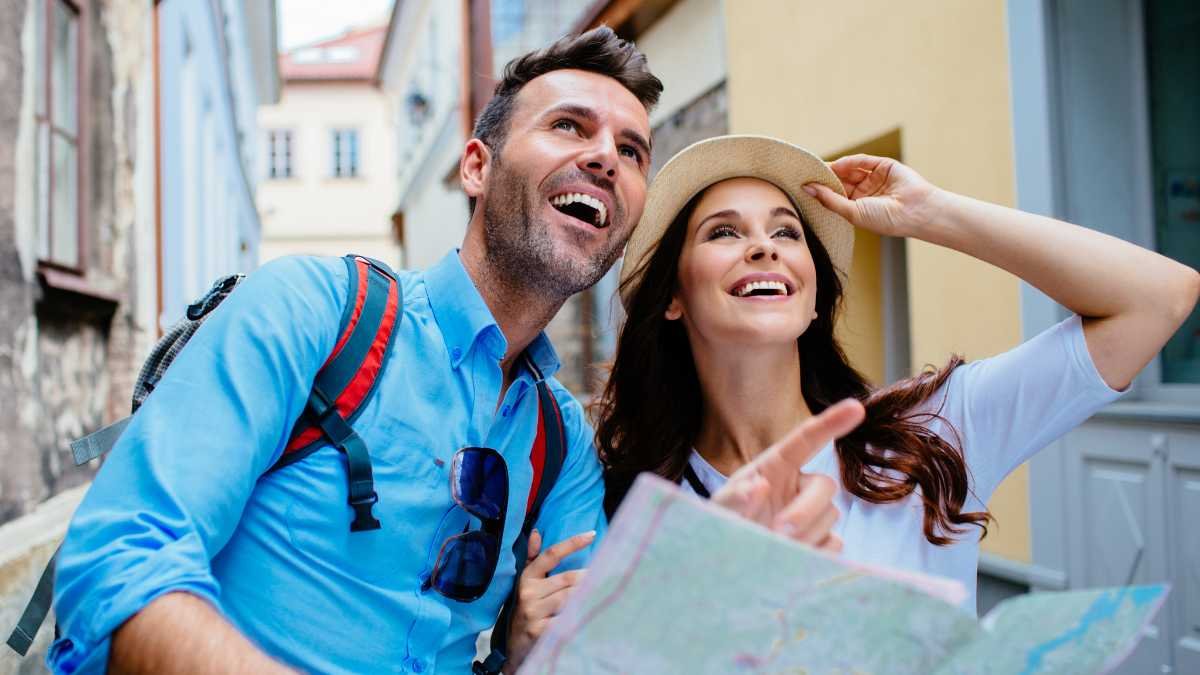 How to Become a Tour Guide in Dubai: Ultimate Guide to Licensing, Training & Opportunities