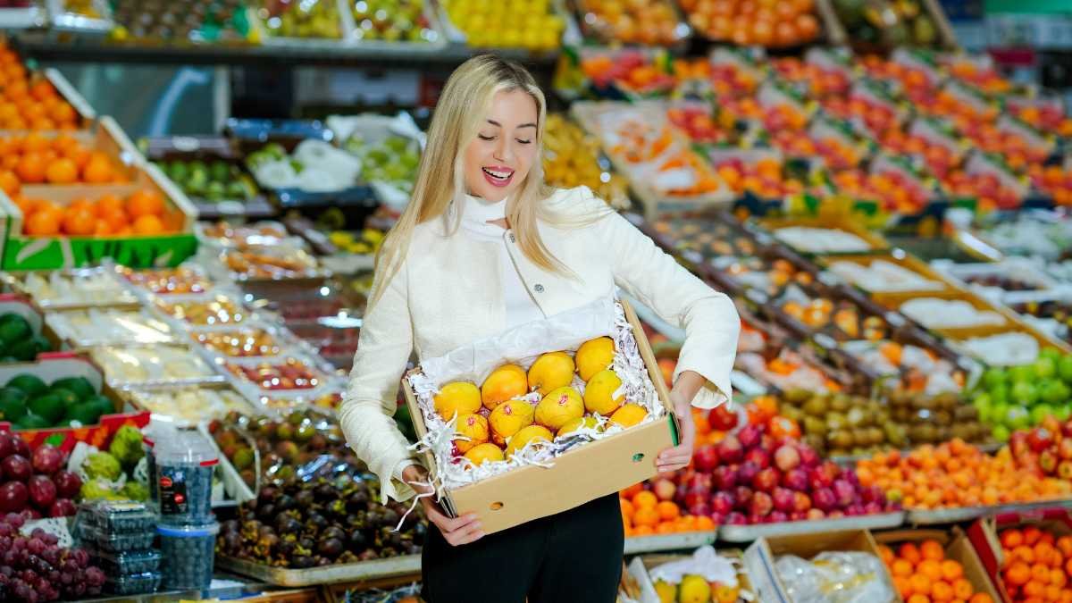 Mango Madness Hits Waterfront Market – Sweet, Juicy, and Totally Unmissable!