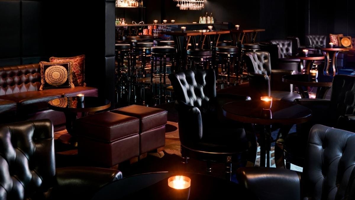 Q’s Bar & Lounge Q’s Bar & Lounge