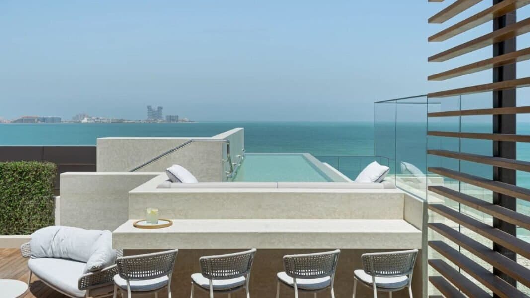 pool and beach at Summersalt beach dubai