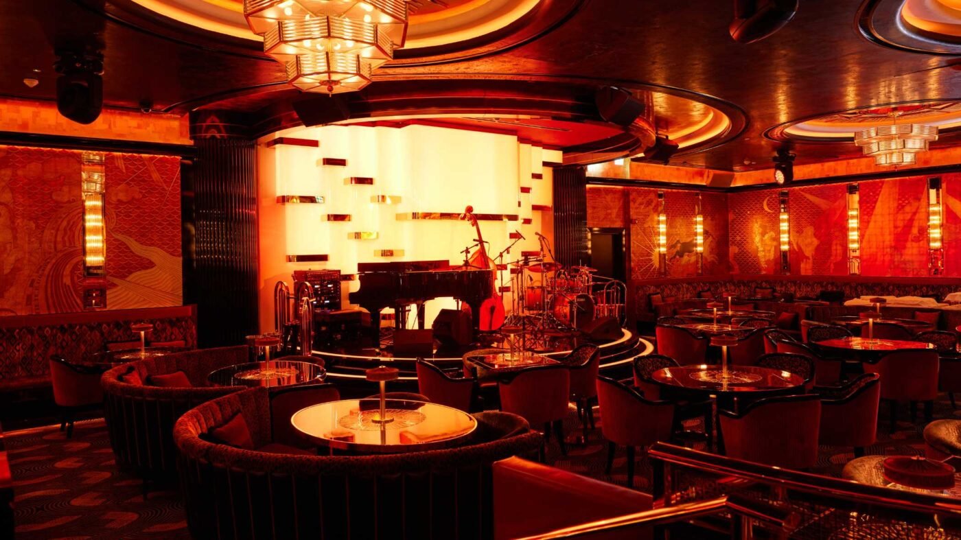 Adaline DIFC: Old-Hollywood glamour, Italian dining, live shows — piano nights, karaoke, dazzling performances. Nightly.