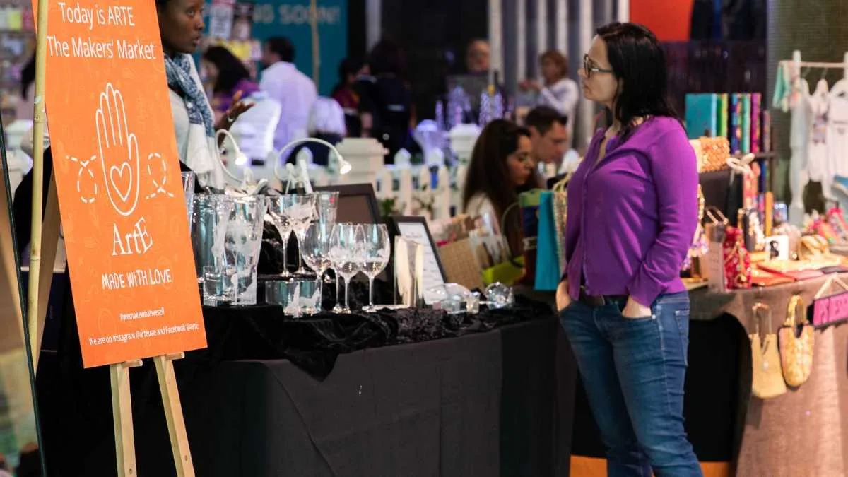 Weekend-Market-Magic-at-Times-Square