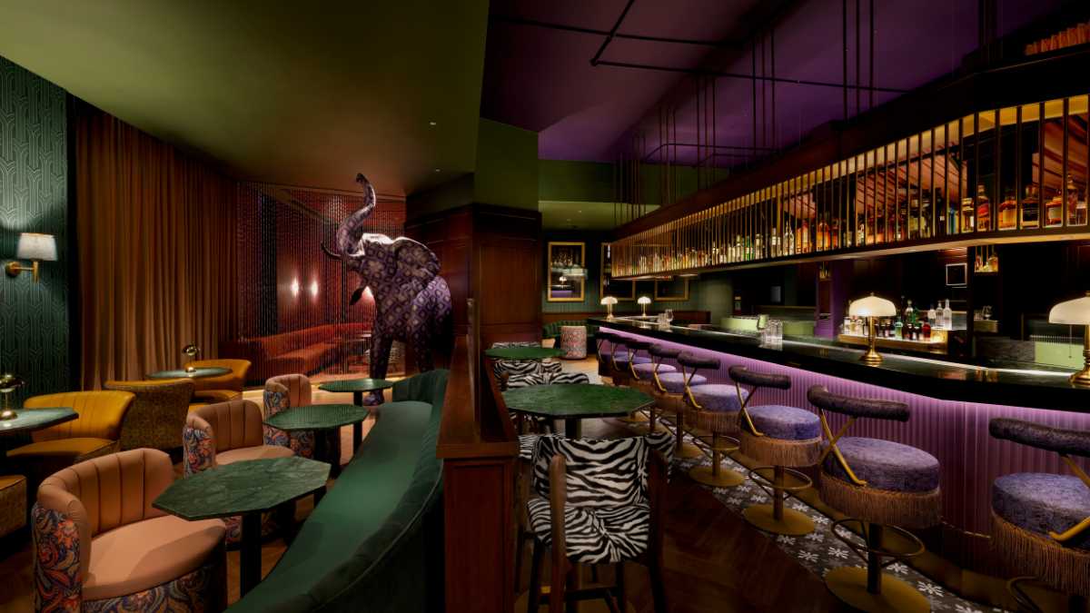 Enjoy Velvet Nights & Vintage Cocktails at Flying Elephant, Novotel Dubai