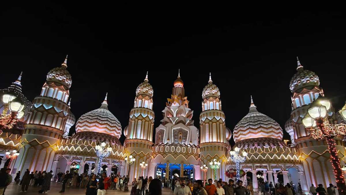 Best Seasonal Night Markets in Dubai