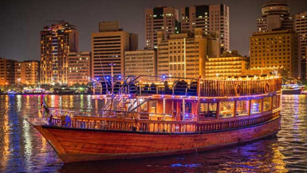 Night Cruises & Dhow Dinner Experiences in Dubai