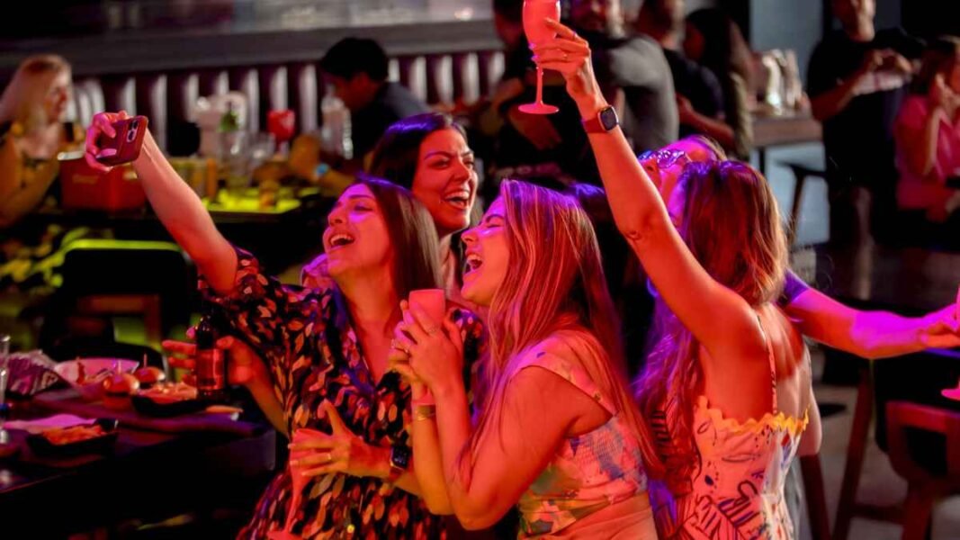 Galentine's at Lucky Voice