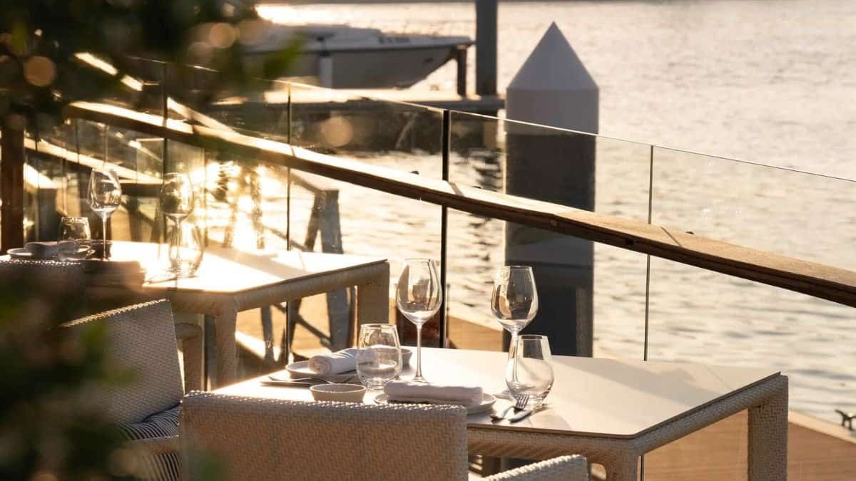 101 Dining Lounge and Bar
