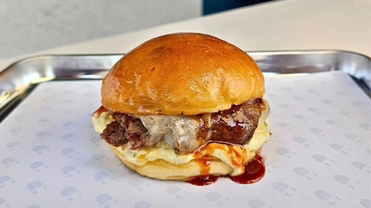 Izu Burger Boxpark Australian Angus Potato Bun