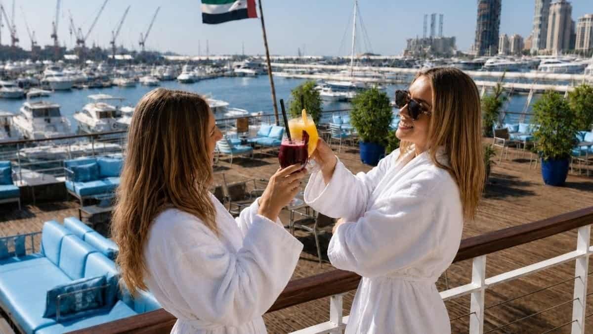 QE2 Launches the Spa Social Hour