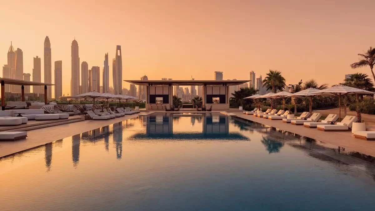 beach clubs open in Dubai summer