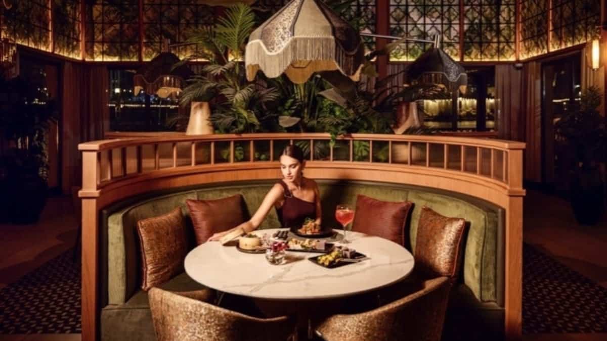 bangkok nights at thiptara